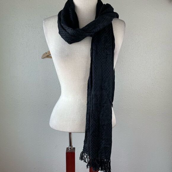 NWT Liz Claiborne Handmade Black Scarf - Picture 2 of 5